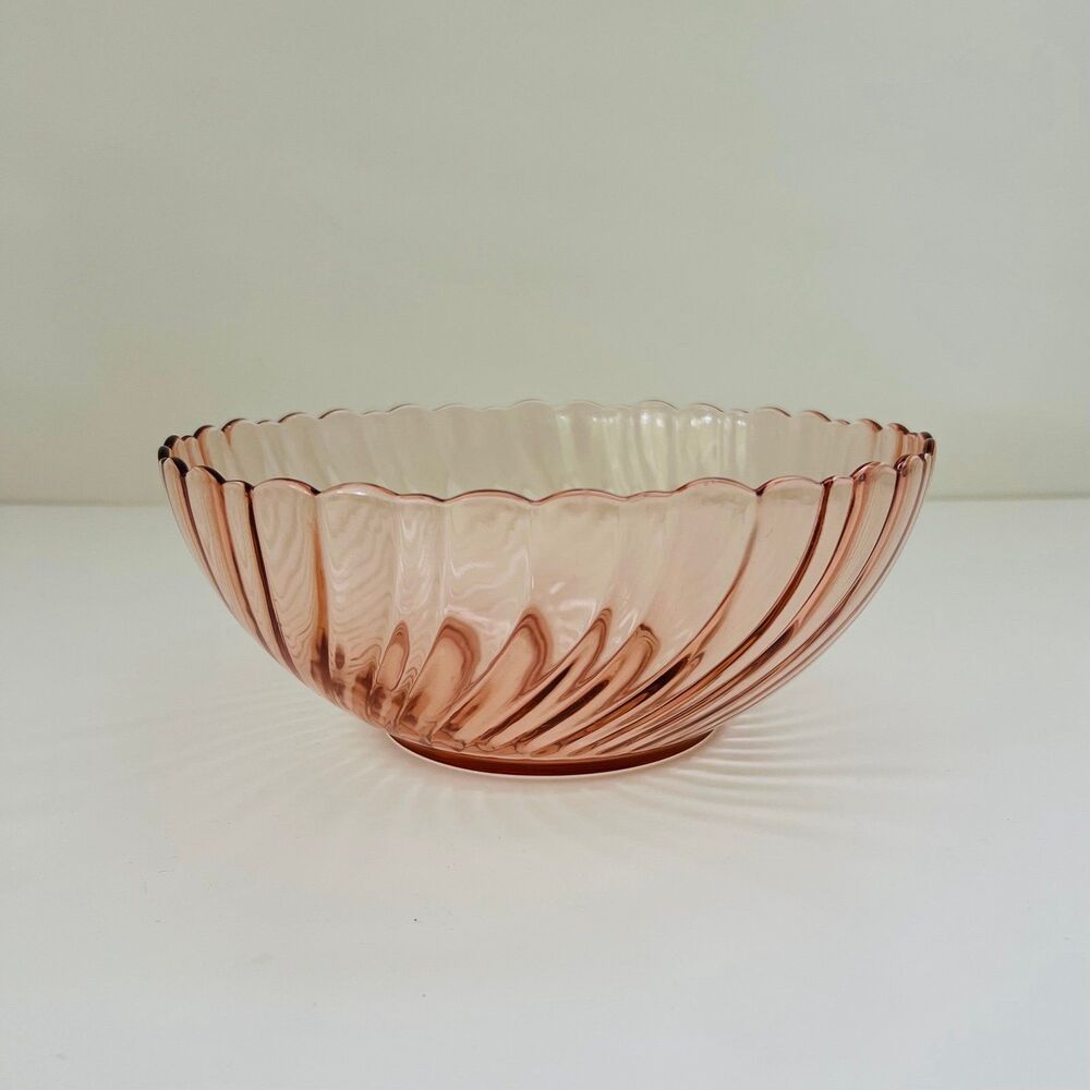 ARCOROC France Rosaline Pink Swirl Optic Scalloped Rim Glass Serving Bowl